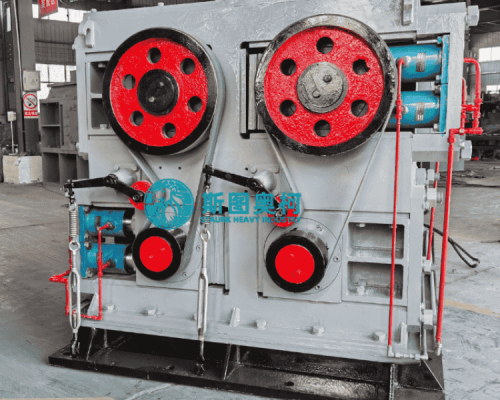 Four roller crusher